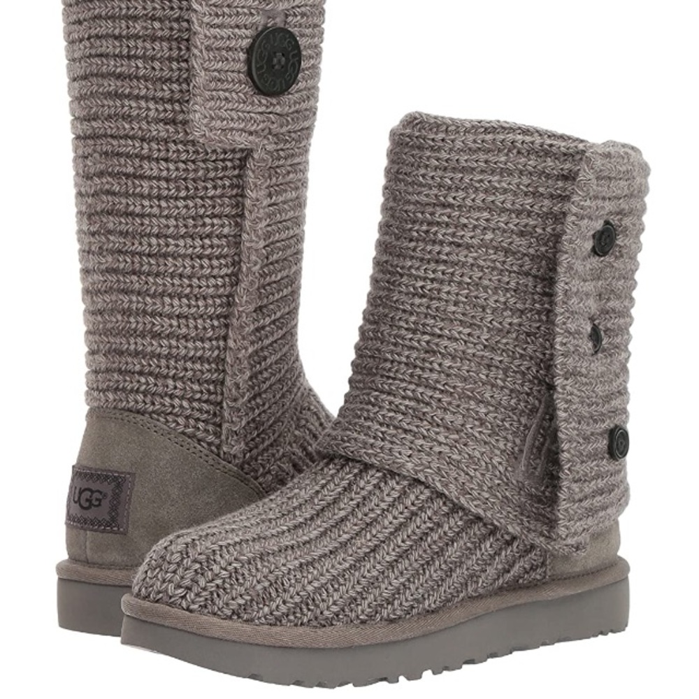 Grey Cardy Uggs